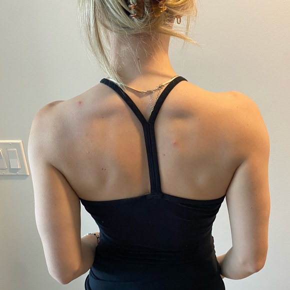 Mesh detailed black tank - Picture 2 of 3